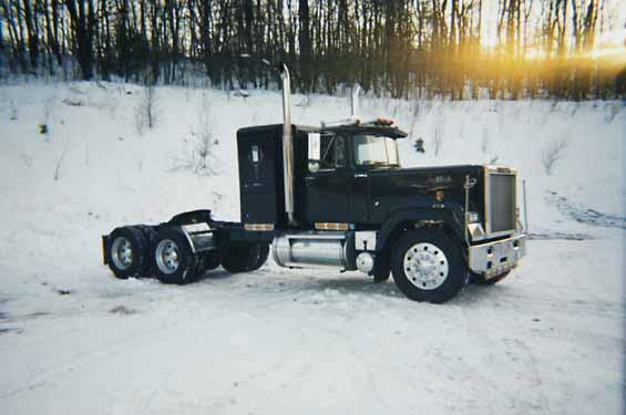 Фото Зима грузовик MACK